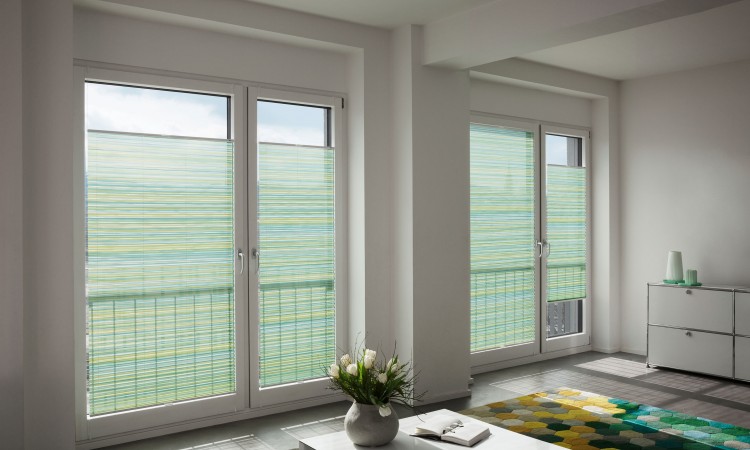 MHZ Hachtel Plissee Wohnzimmer Sonnenschutz grün Licht
